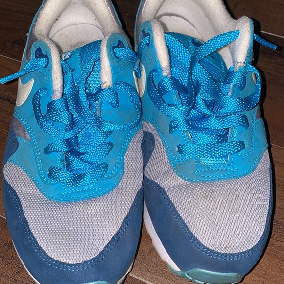 Nike Air Force 1 - Picture 3 of 3